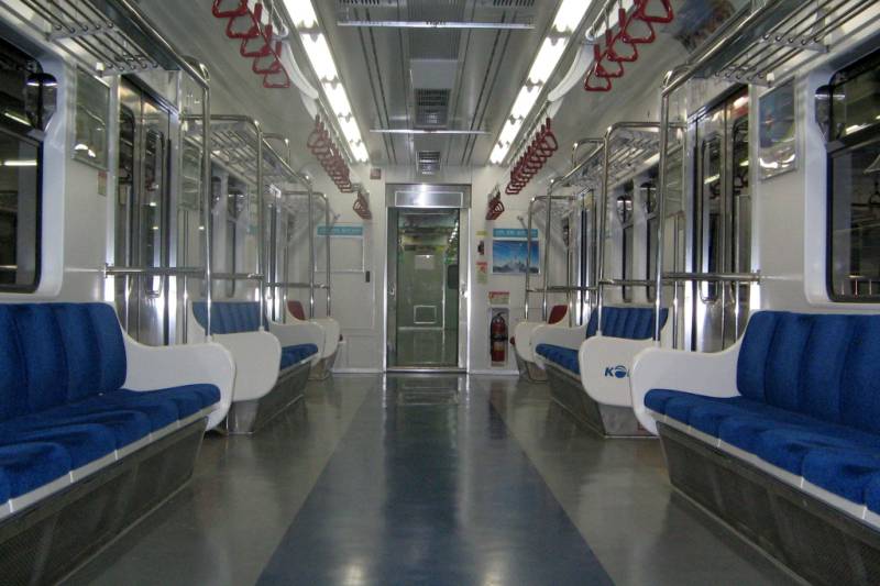 Kore'de metrolar daha geniş daha havalı